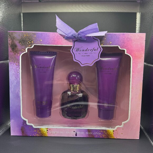 Wonderful Pour Femme 3-Piece Gift Set: Eau de Parfum, Shower Gel & Body … - Picture 3 of 5